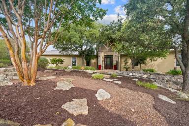 Main picture of 2162 River Way