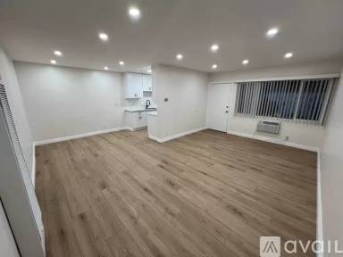 Main picture of 1028 Western Ave