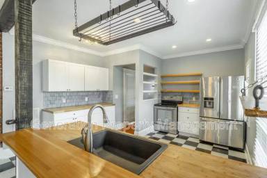 Main picture of 1126 W Mississippi Ave