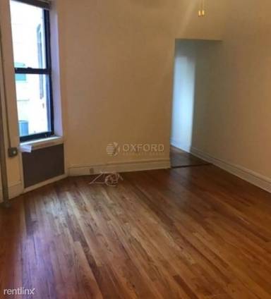 Main picture of 214 W 102nd St