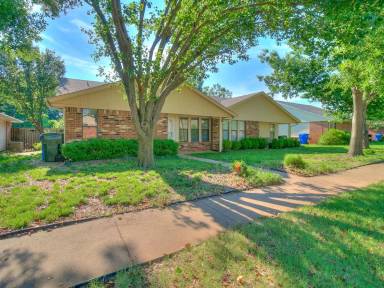Main picture of 1213 Clearwater Dr