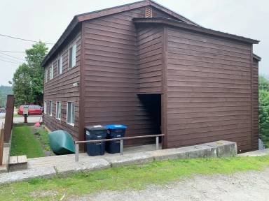 Main picture of 473 Maple St
