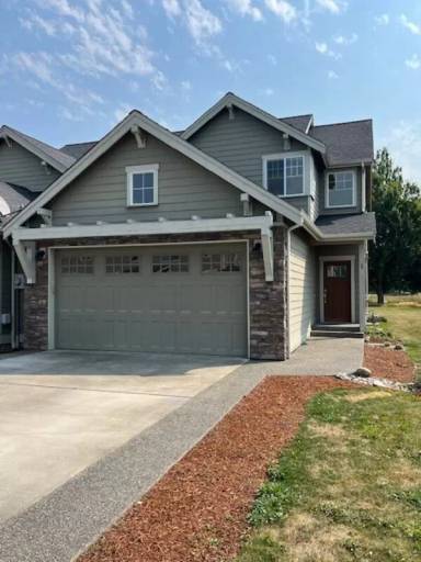 Main picture of 2200 Greenview Cir