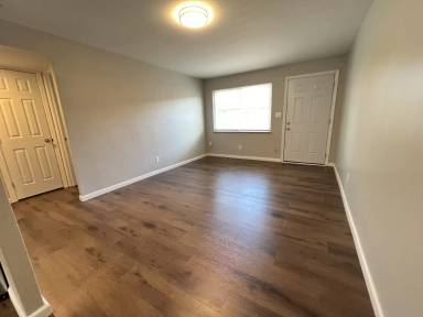 Main picture of 524 Rockdale Ave