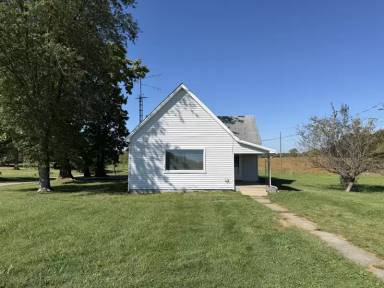 Main picture of 3755 N County Road 600 W