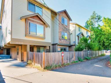 Main picture of 13435 Greenwood Ave N