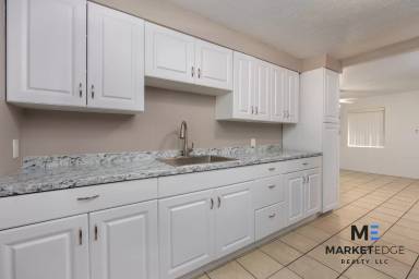 Main picture of 1520 W Sahuaro Dr Apartments
