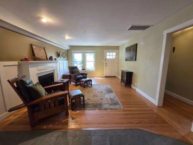 Main picture of 2401 Coleman Way