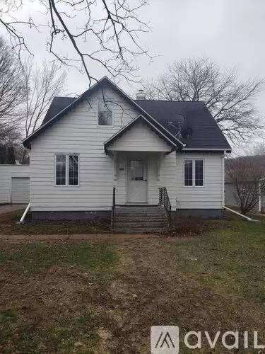 Main picture of 127 W Winter Ave
