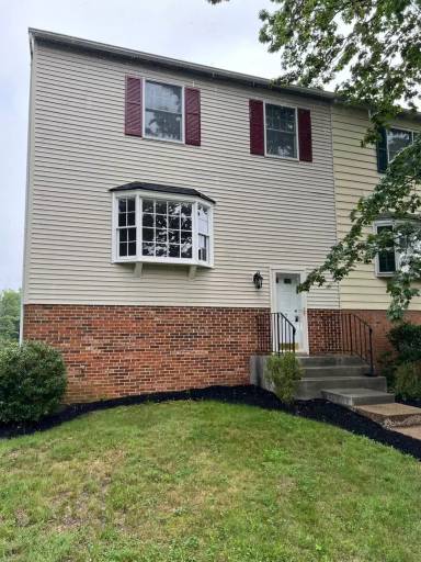 Main picture of 939 Meadowlark Dr