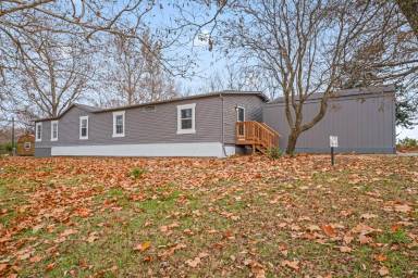 Main picture of 7049 SW Highway F