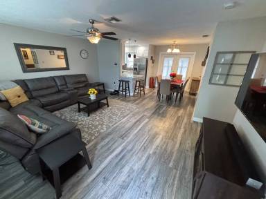 Main picture of 11253 109th Ln