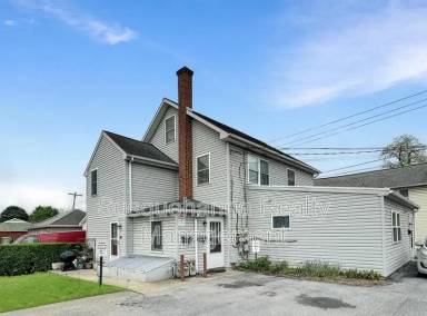 Main picture of 14 Center Rd