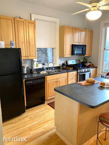 Main picture of 3738 N Kenmore Ave