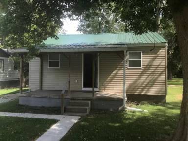 Main picture of 1106 N Leland Ave