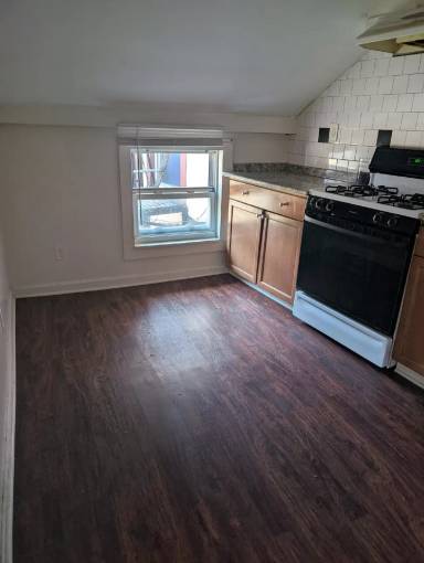 Main picture of 104 Liberty St