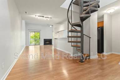 Main picture of 6001 Winterpointe Ln