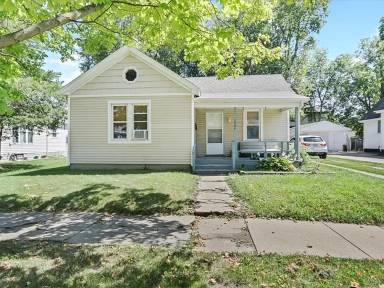 Main picture of 1404 S Center St