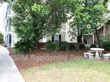 Main picture of 211 Red Cross St