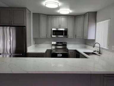 Main picture of 4585 Lexington Ave