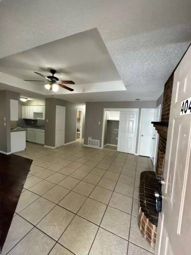 Main picture of 404 Jordan Ln