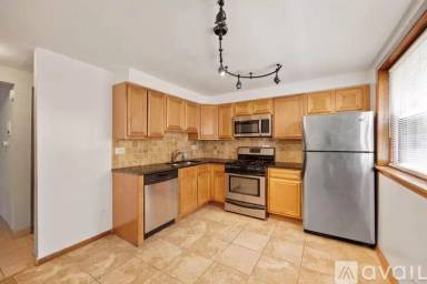 Main picture of 8440 W 95th St
