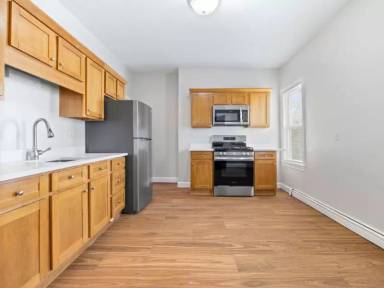 Main picture of 782 Morton St