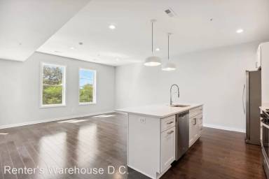 Main picture of 2412 Lenfant Sq SE