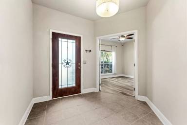 Main picture of 554 Camellia Ct
