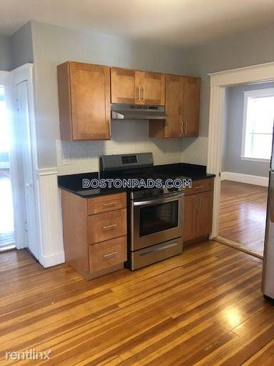 Main picture of 2 Chase St