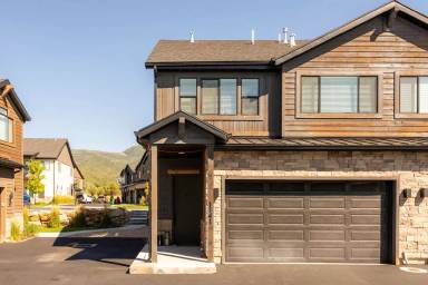 Main picture of 1141 N 520 W