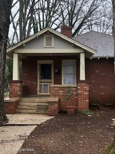 Main picture of 2902 Rush Ave