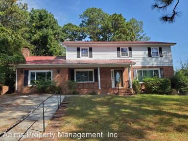 Main picture of 2705 Lake Club Dr