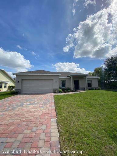 Main picture of 244 Surinam St