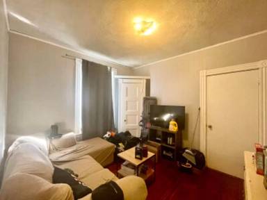 Main picture of 13 Perry St