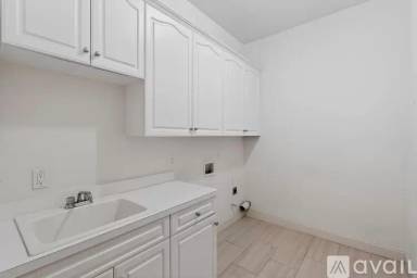 Main picture of 2979 Gateland Sq