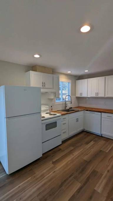 Main picture of 3341 NE 57th Ave