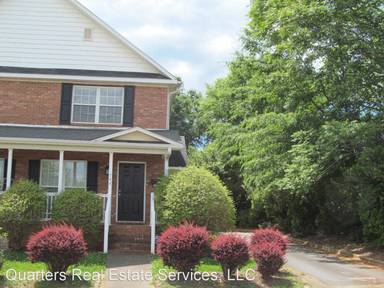 Main picture of 702 N Chestnut St