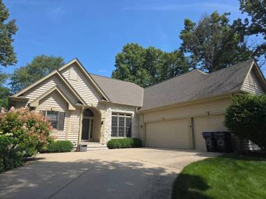Main picture of N72W24238 S Woodsview Dr