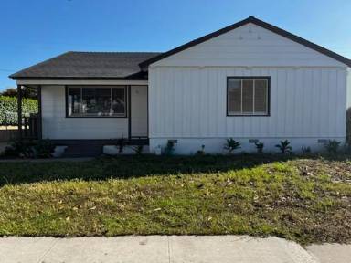 Main picture of 3194 Porter Ln