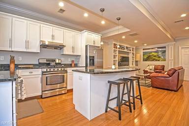 Main picture of 14 Follen St