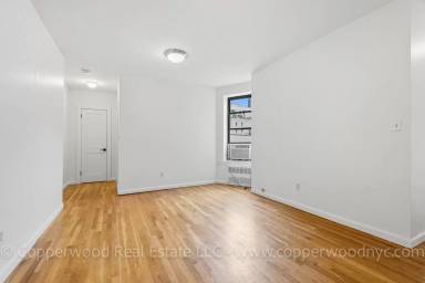 Main picture of 402 East 78th St