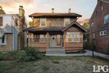 Main picture of 3006 Algonquin Pkwy