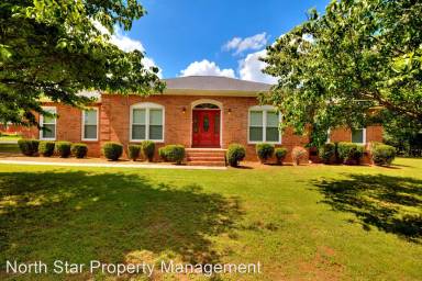 Main picture of 109 Southwood Dr
