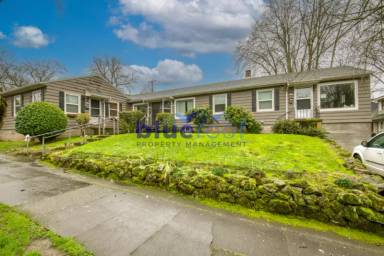 Main picture of 3242 SE Alder Ct