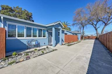 Main picture of 2847 32nd Ave