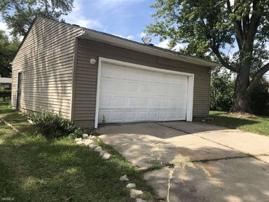 Main picture of 6096 Neff Rd