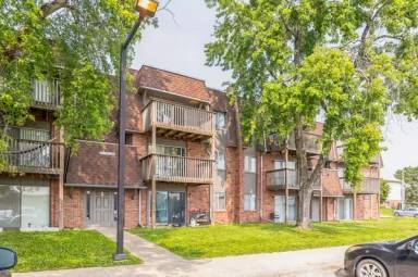 Main picture of The Pines at Q Plaza Apartments