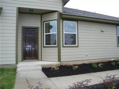 Main picture of 711 Rolling Oak Dr