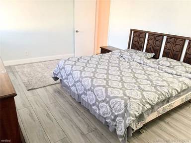 Main picture of 1201 S 21st Ave